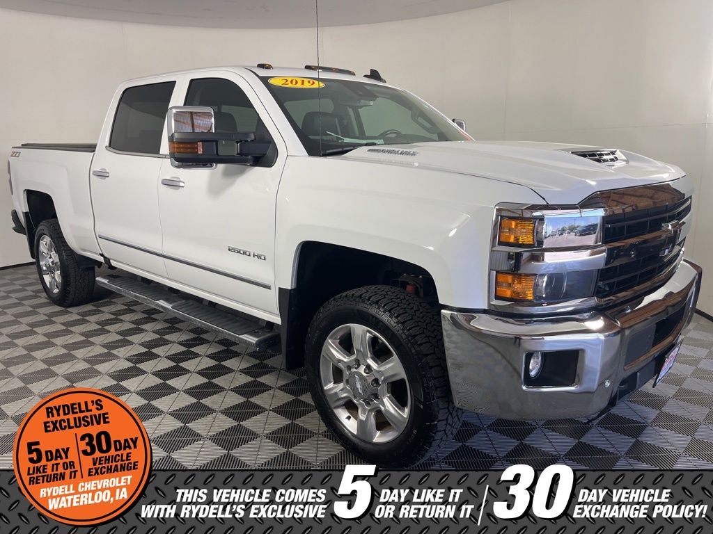 2019 Chevrolet Silverado HD LTZ 4WD Crew Cab Standard Box's photo
