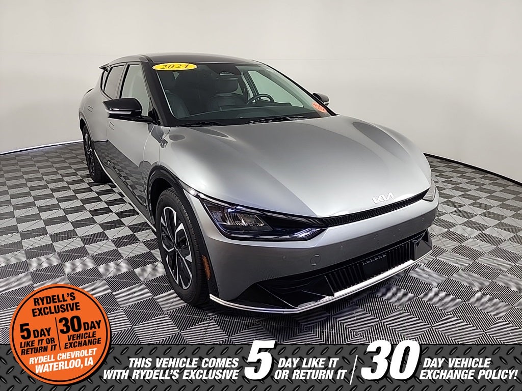 Used 2024 Kia EV6 Wind with VIN KNDC3DLC8R5183617 for sale in Waterloo, IA