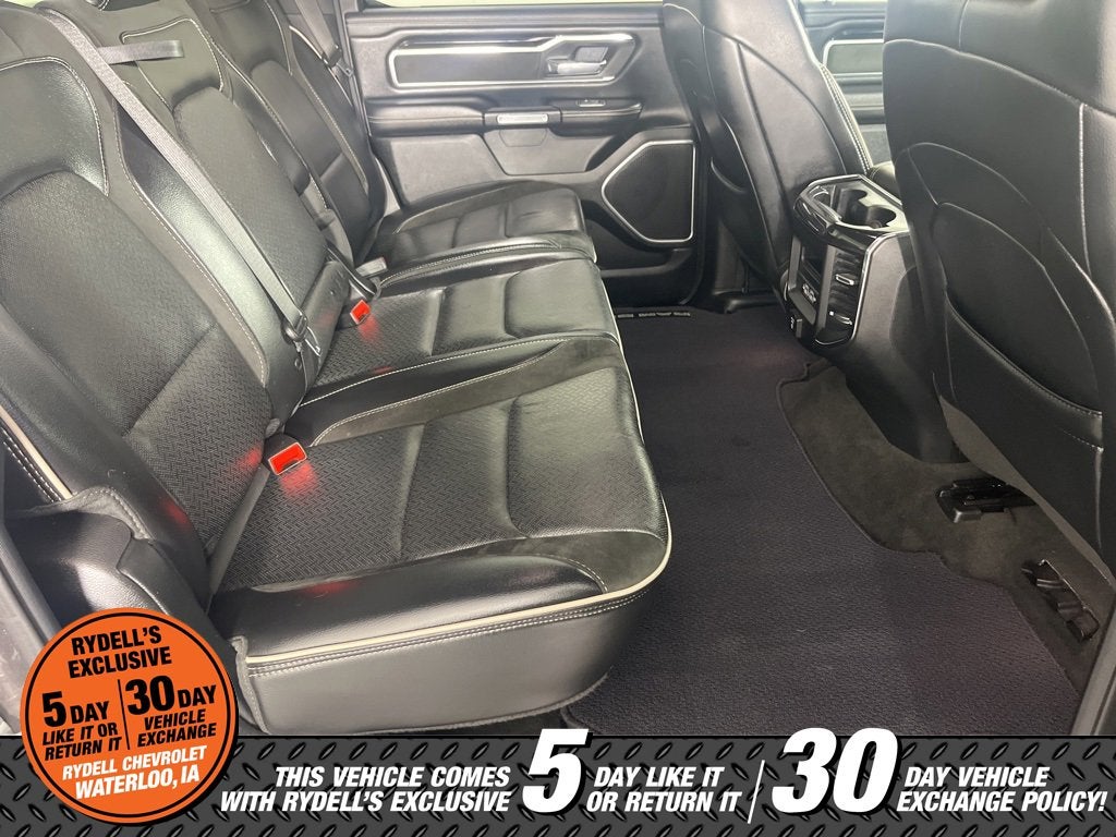 2020 RAM 1500 Laramie Crew Cab 4x4 5'7" Box