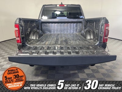 2020 RAM 1500 Laramie Crew Cab 4x4 5'7" Box