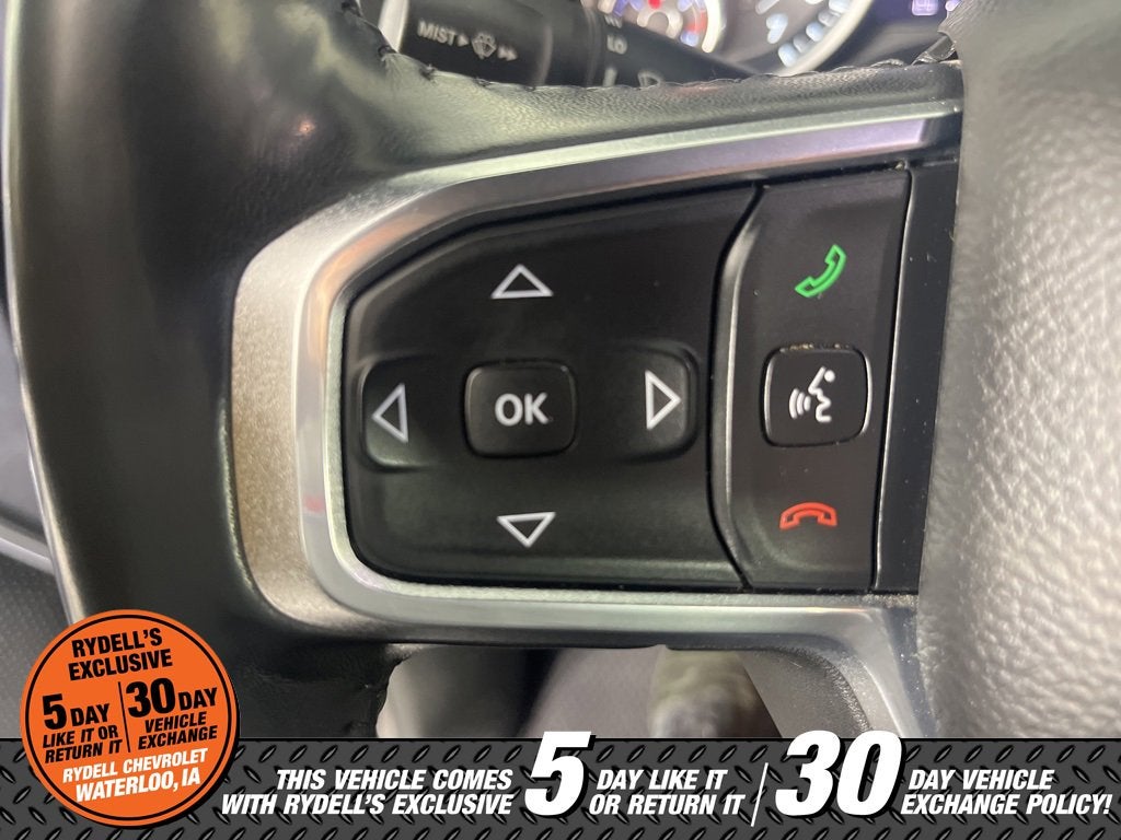 2020 RAM 1500 Laramie Crew Cab 4x4 5'7" Box