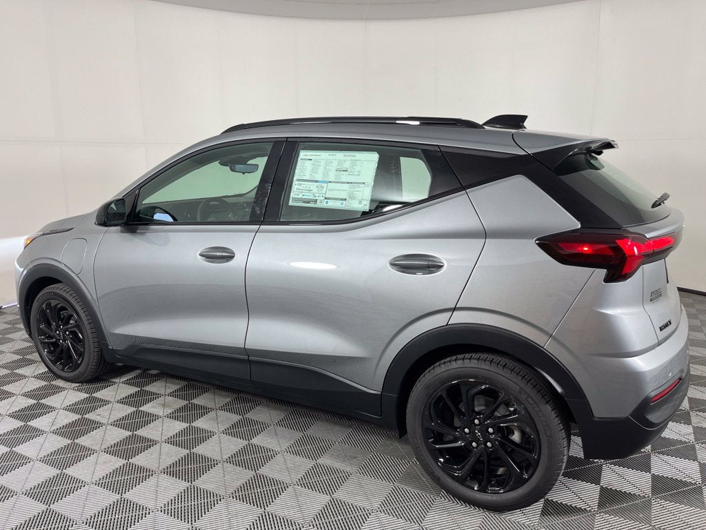 2027 Chevrolet Bolt RS - Photo 10