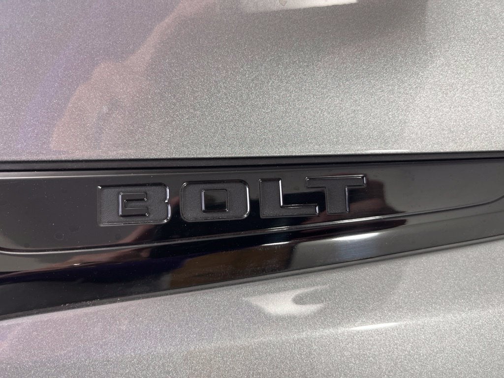 2027 Chevrolet Bolt RS - Photo 13
