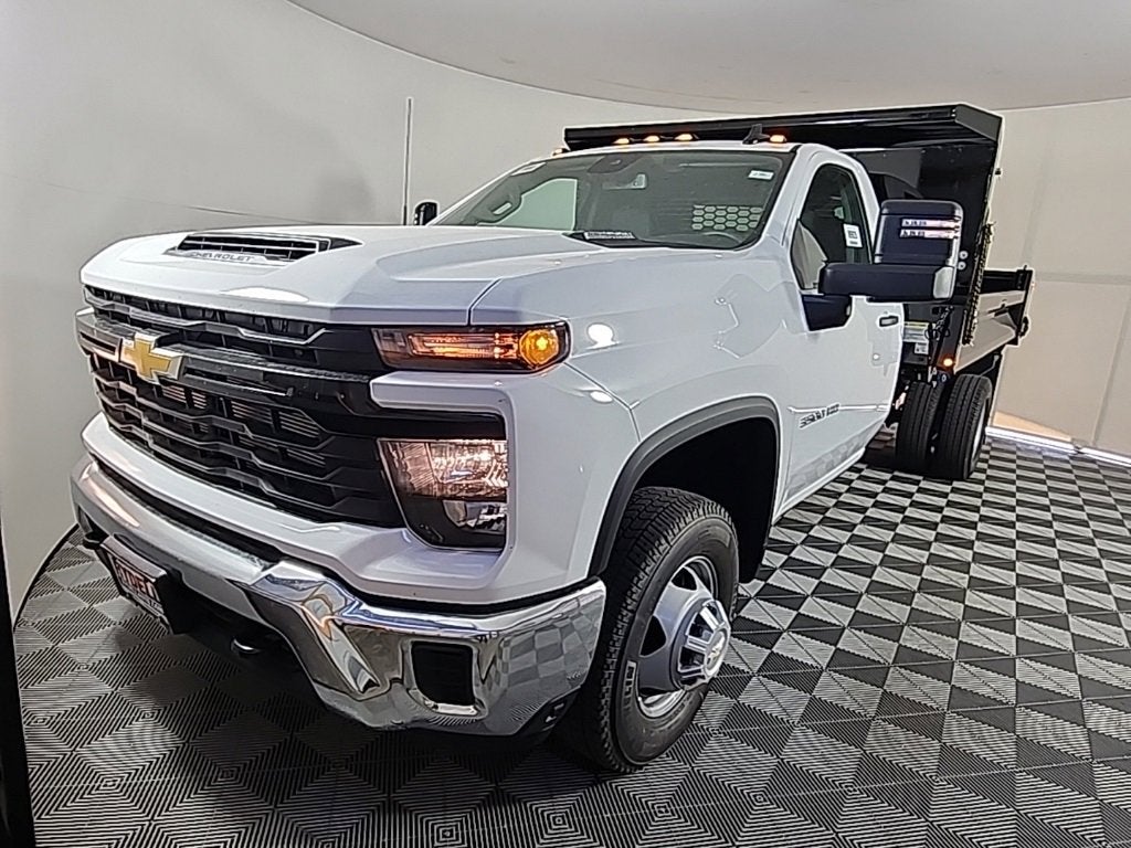2025 Chevrolet Silverado 3500 HD Chassis Cab Work Truck