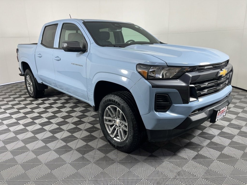 2025 Chevrolet Colorado WT/LT