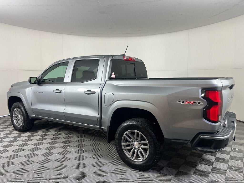 2025 Chevrolet Colorado WT/LT