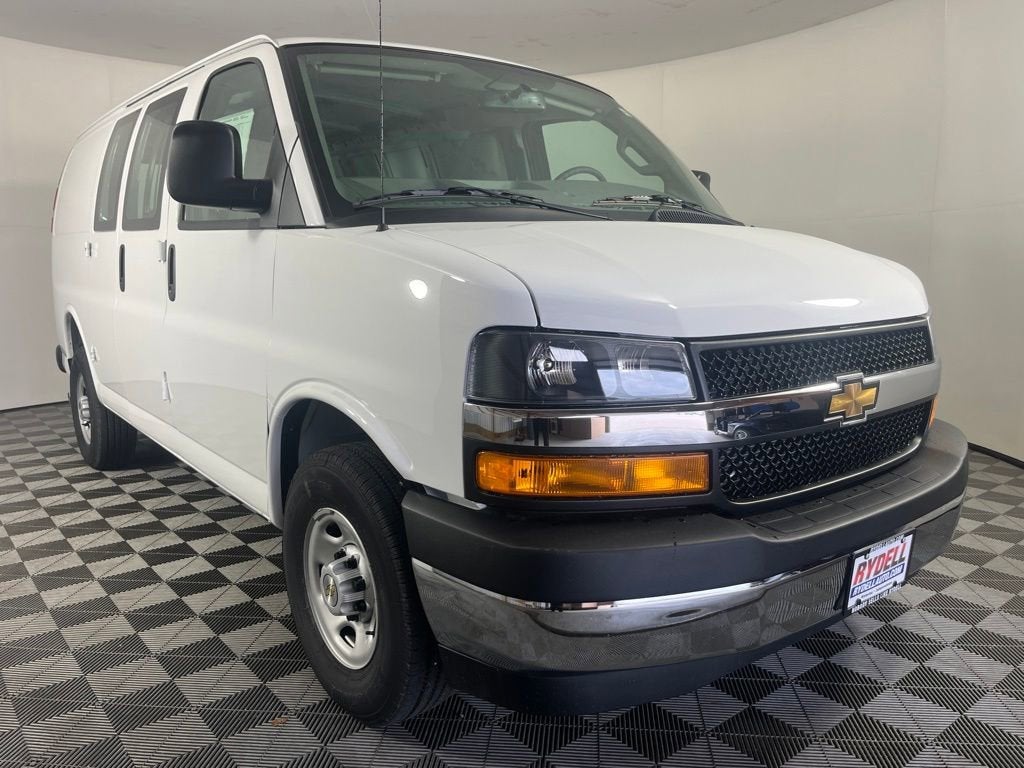 2026 Chevrolet Express Cargo WT