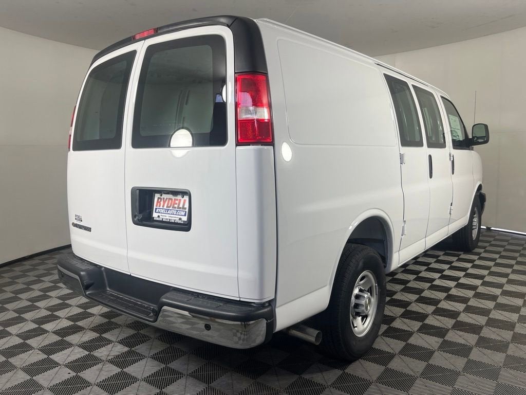 2026 Chevrolet Express Cargo WT