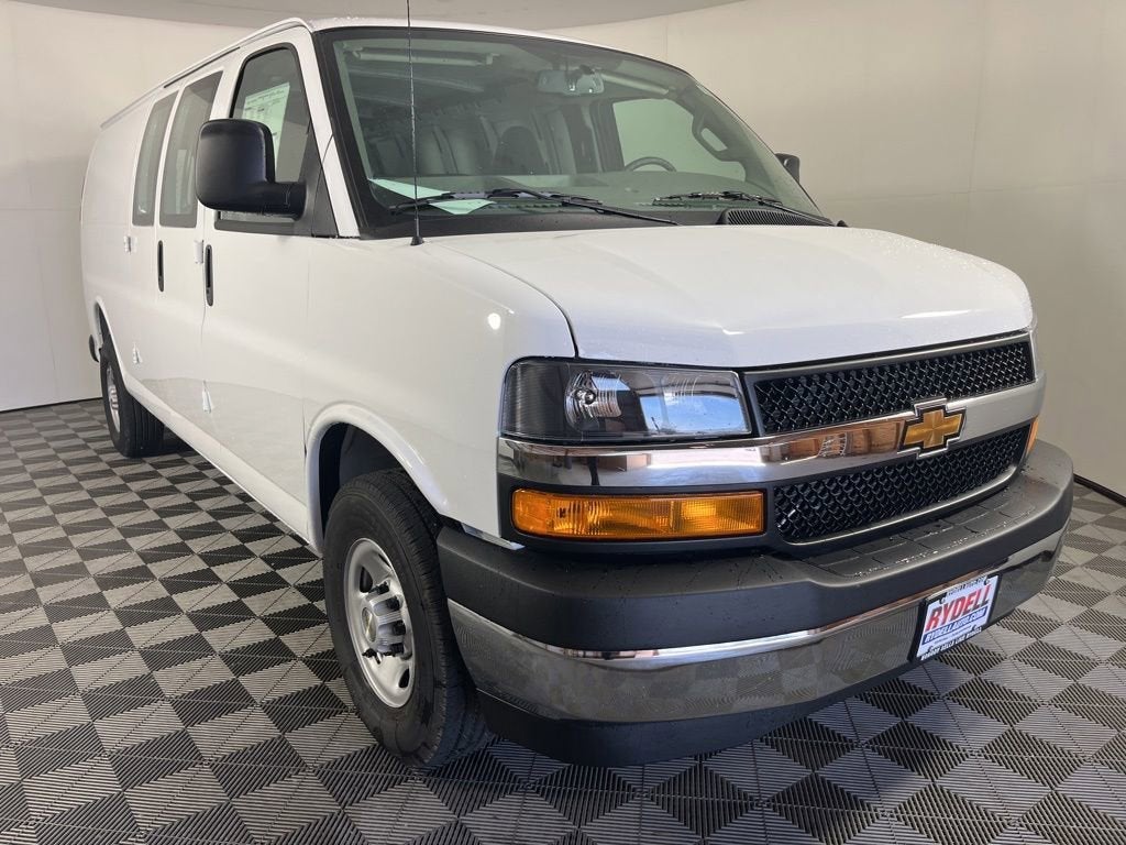 2026 Chevrolet Express Cargo WT