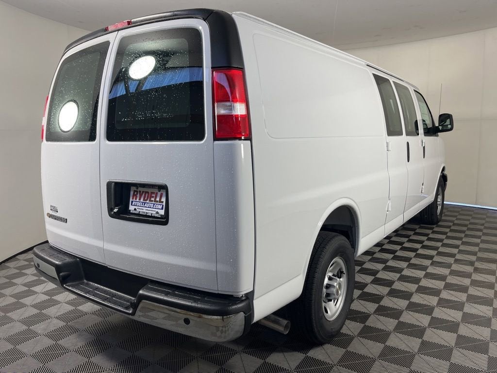2026 Chevrolet Express Cargo WT