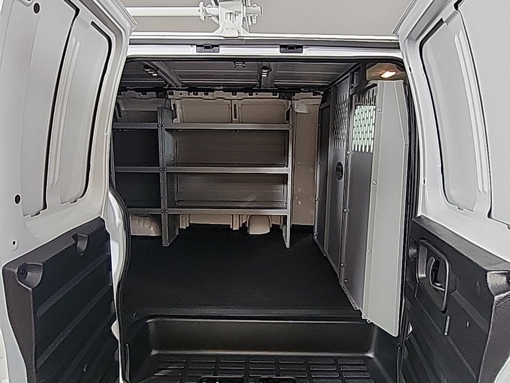 2025 Chevrolet Express Cargo 3500 WT