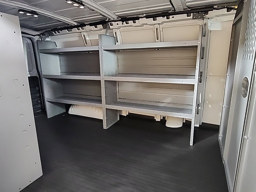 2025 Chevrolet Express Cargo 3500 WT