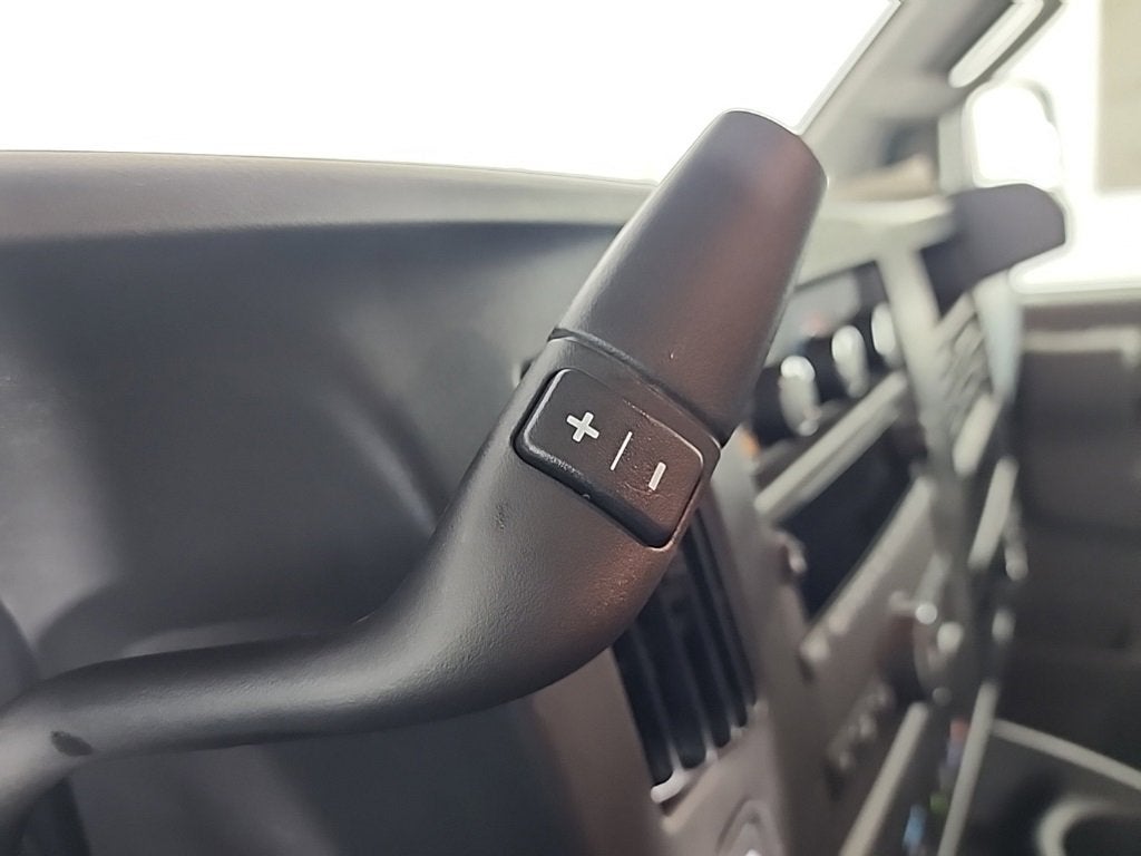 2025 Chevrolet Express Cargo 3500 WT