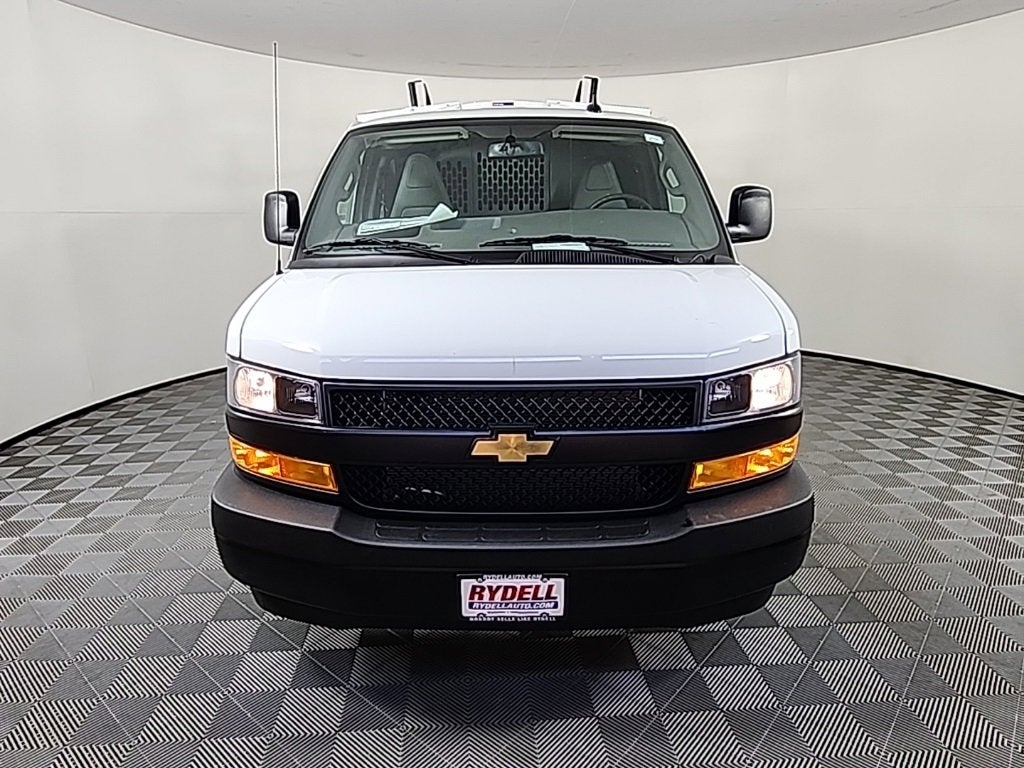2025 Chevrolet Express Cargo 3500 WT