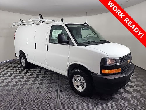 2025 Chevrolet Express Cargo 3500 WT