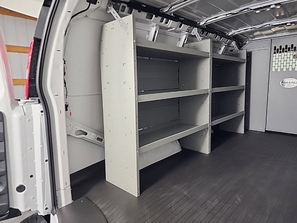 2025 Chevrolet Express Cargo 3500 WT