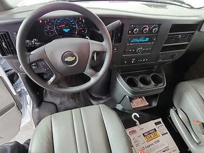 2025 Chevrolet Express Cargo 3500 WT