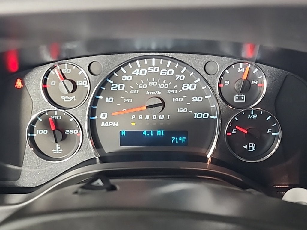 2025 Chevrolet Express Cargo 3500 WT