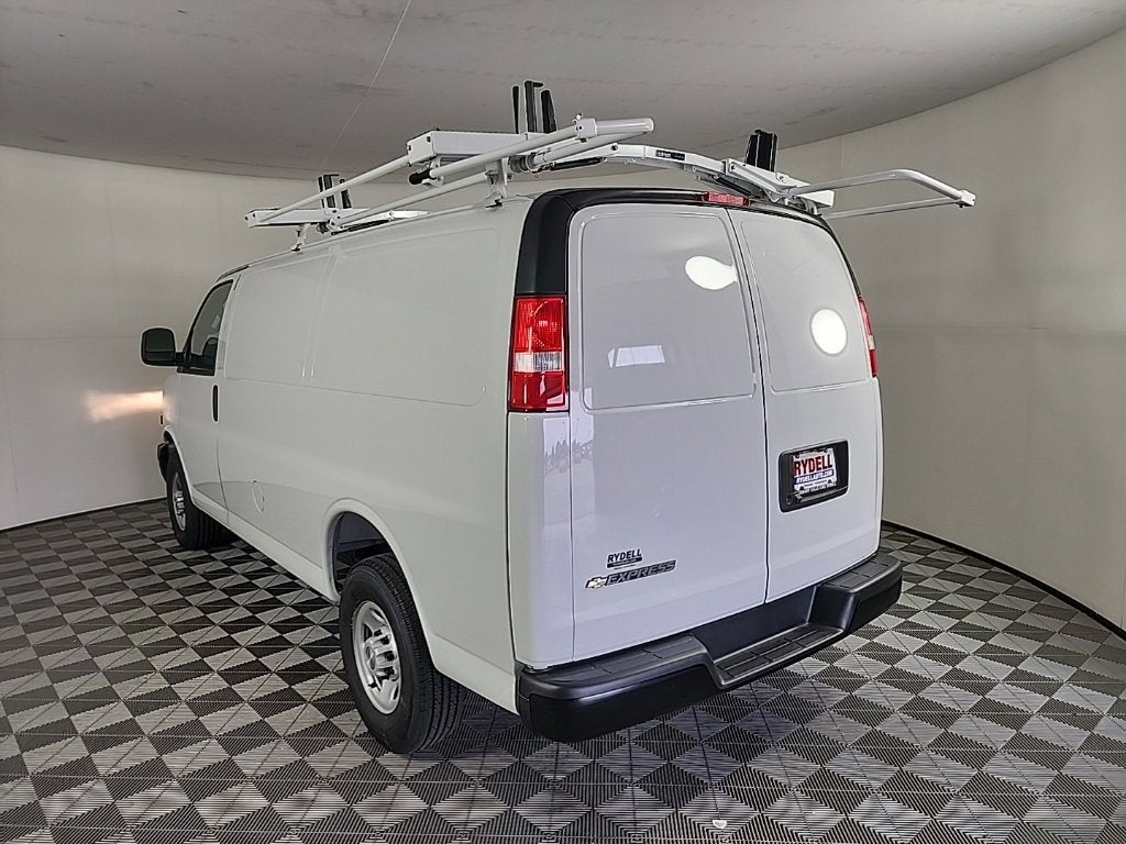 2025 Chevrolet Express Cargo 3500 WT