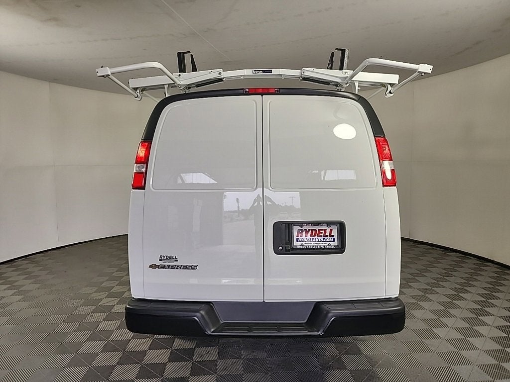 2025 Chevrolet Express Cargo 3500 WT