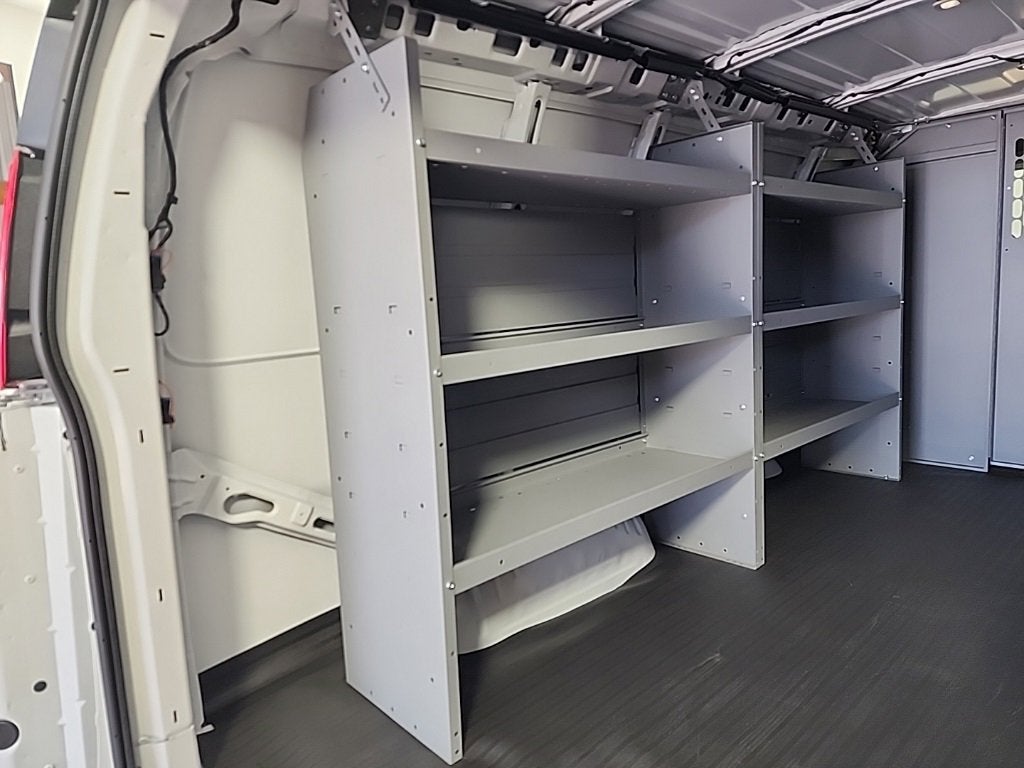 2025 Chevrolet Express Cargo 3500 WT