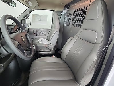 2025 Chevrolet Express Cargo 3500 WT