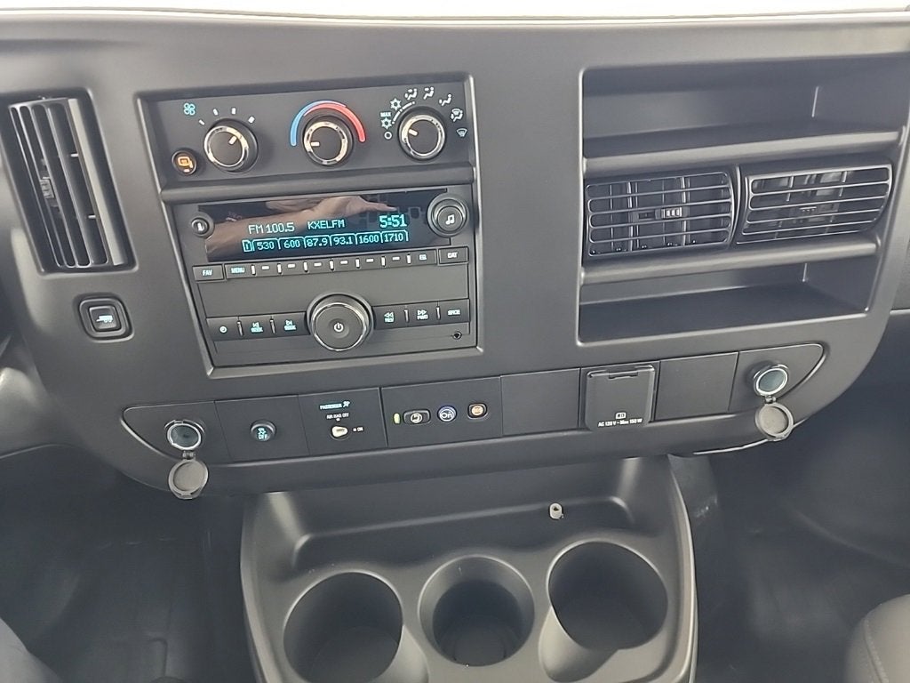 2025 Chevrolet Express Cargo 3500 WT