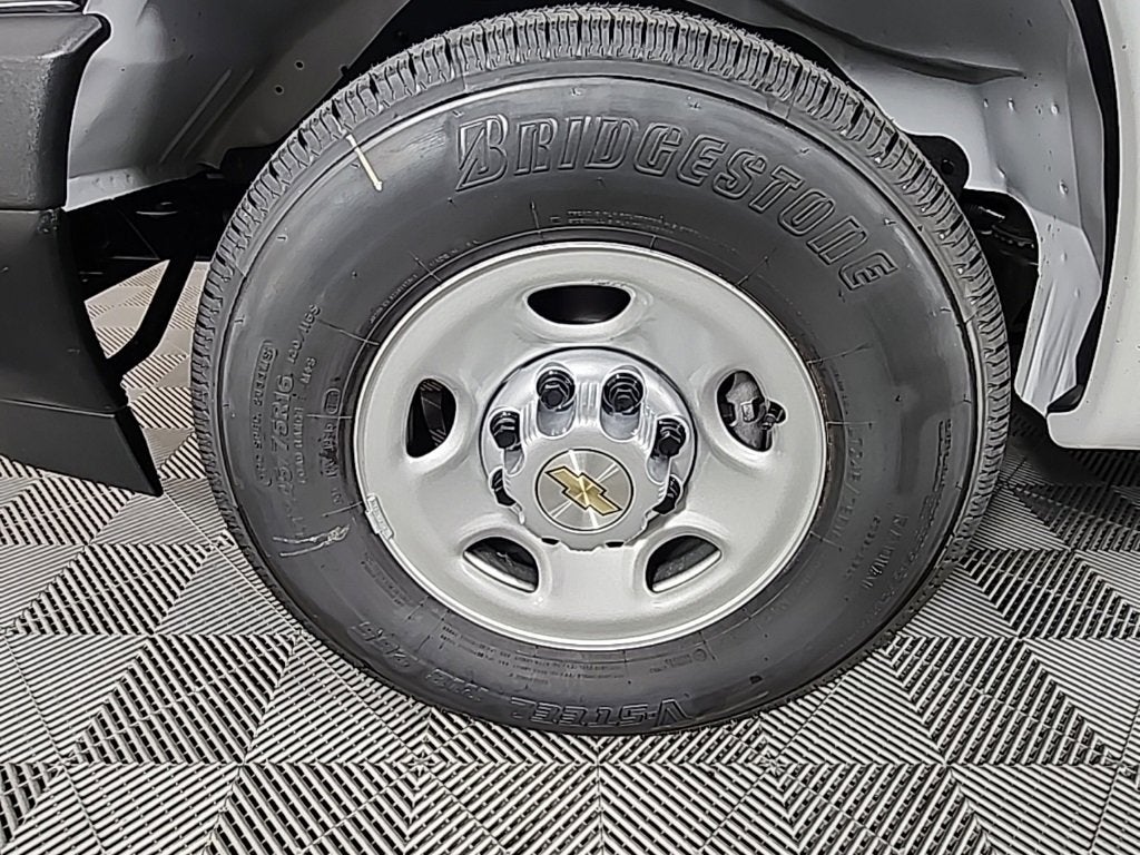 2025 Chevrolet Express Cargo 3500 WT