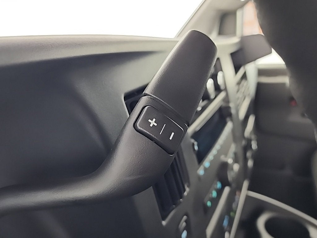 2025 Chevrolet Express Cargo 3500 WT