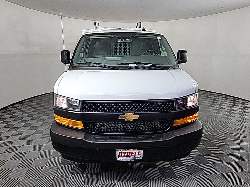 2025 Chevrolet Express Cargo 3500 WT