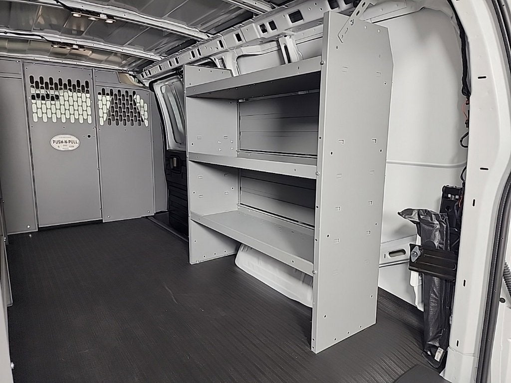 2025 Chevrolet Express Cargo 3500 WT