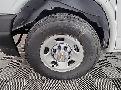 2025 Chevrolet Express Cargo 3500 WT