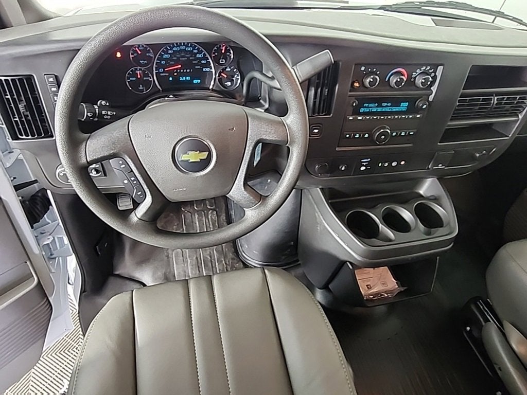 2025 Chevrolet Express Cargo 3500 WT