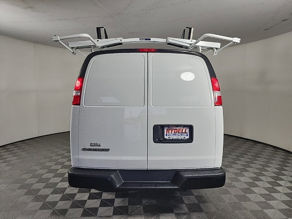 2025 Chevrolet Express Cargo 3500 WT