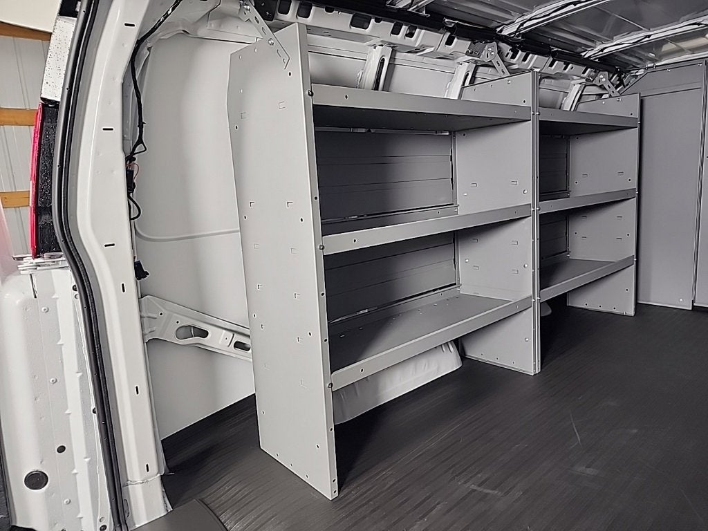 2025 Chevrolet Express Cargo 3500 WT