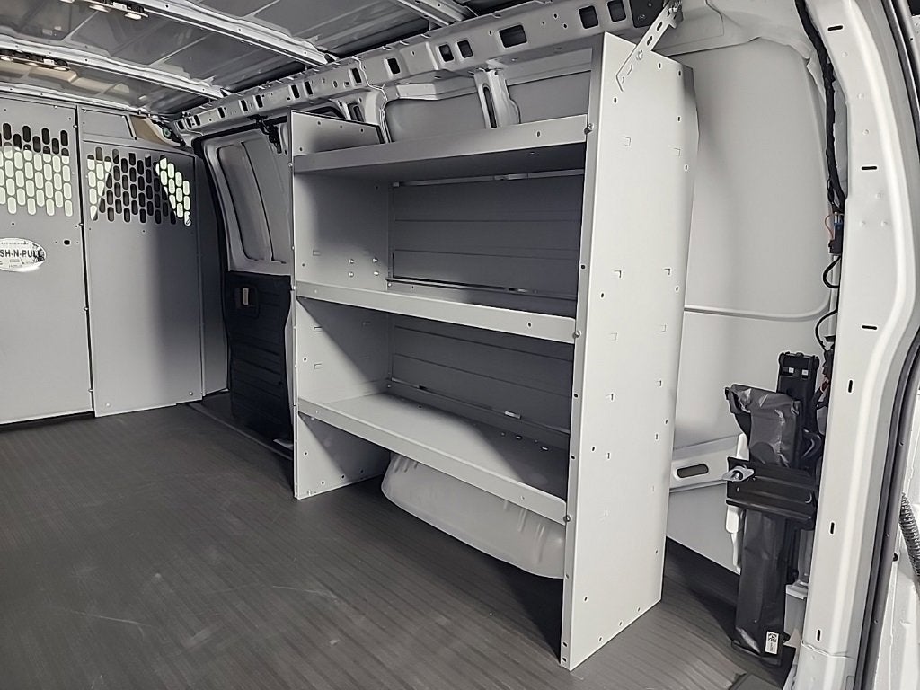 2025 Chevrolet Express Cargo 3500 WT