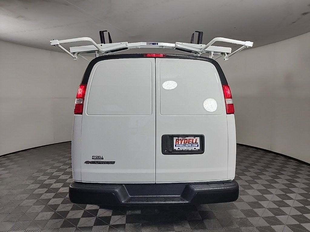 2025 Chevrolet Express Cargo 3500 WT