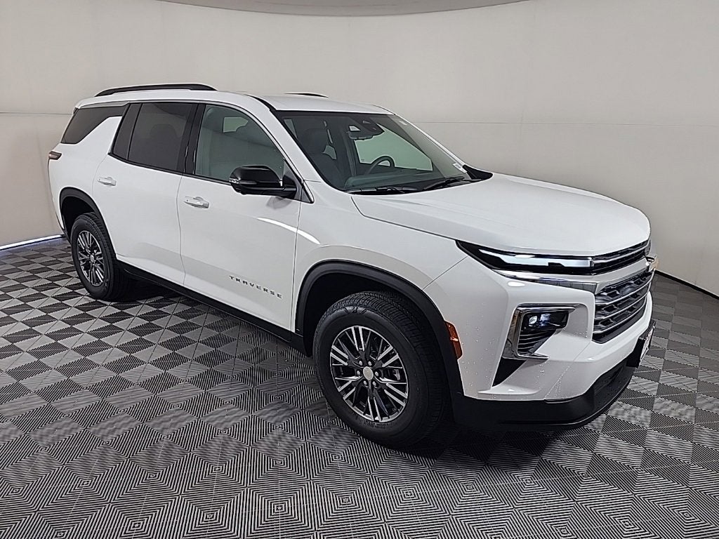 2026 Chevrolet Traverse LT's photo