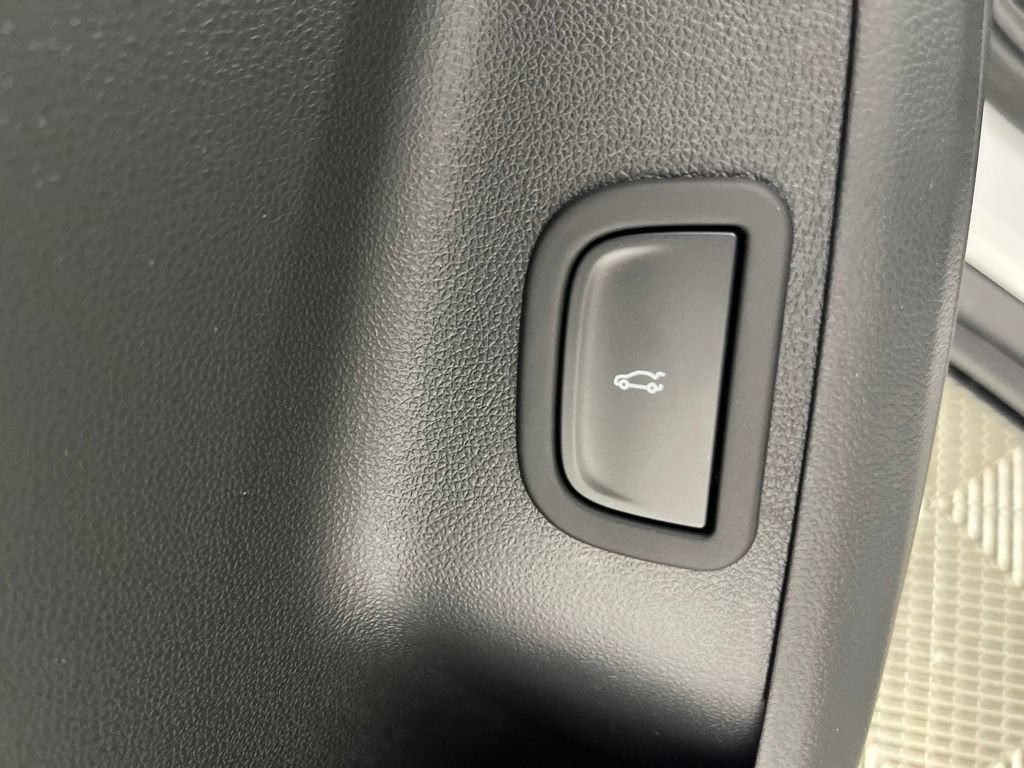2026 Chevrolet Traverse LT - Photo 24