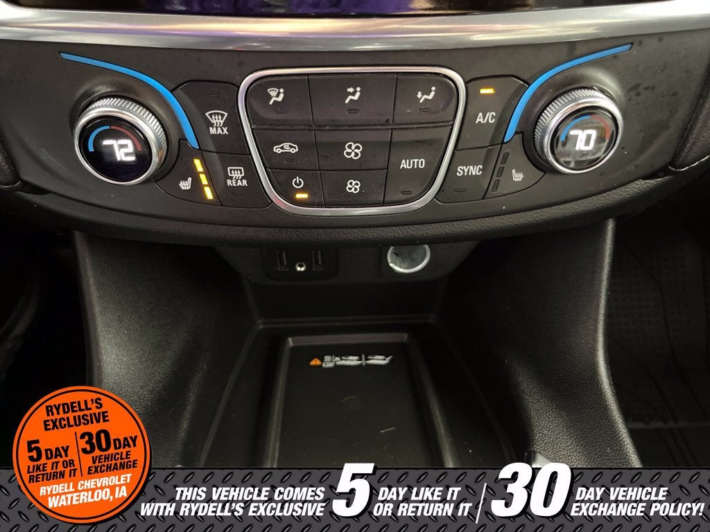 2022 Chevrolet Traverse LT Cloth