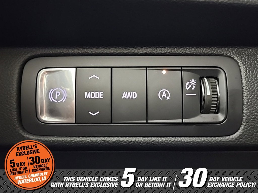 2025 Chevrolet Traverse LT