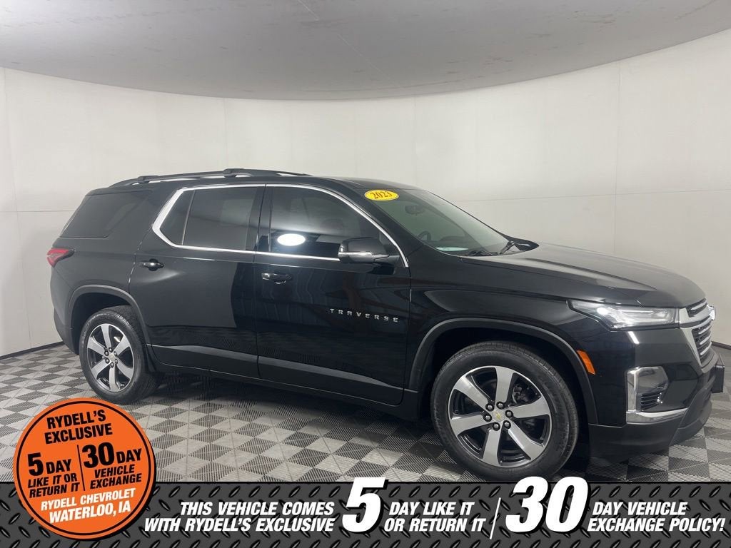 2023 Chevrolet Traverse LT Leather