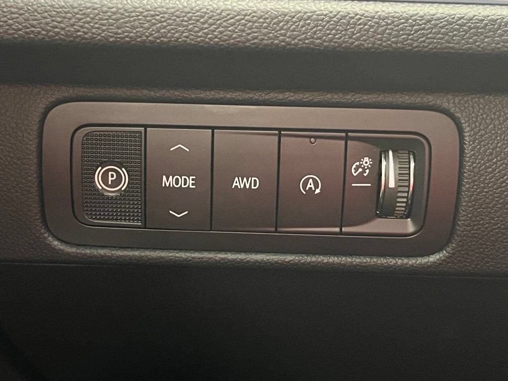 2027 Chevrolet Traverse Z71 - Photo 24