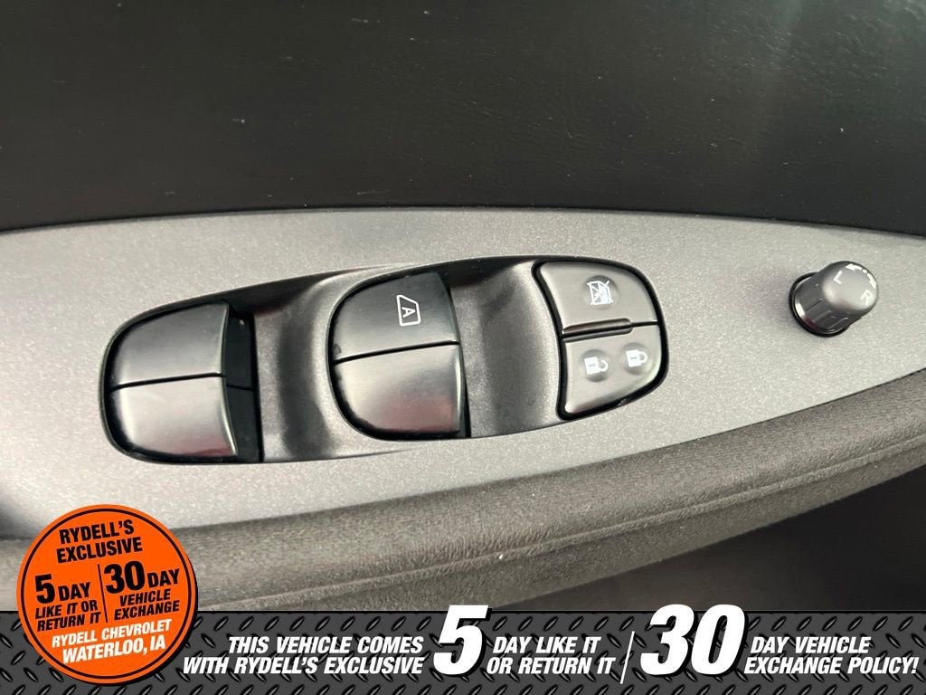 2015 Nissan LEAF S