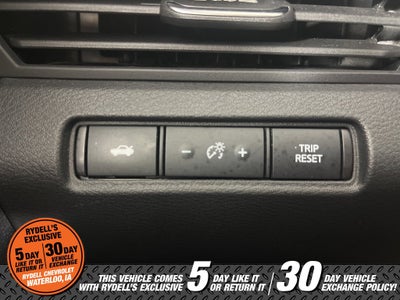 2022 Nissan Altima SR FWD