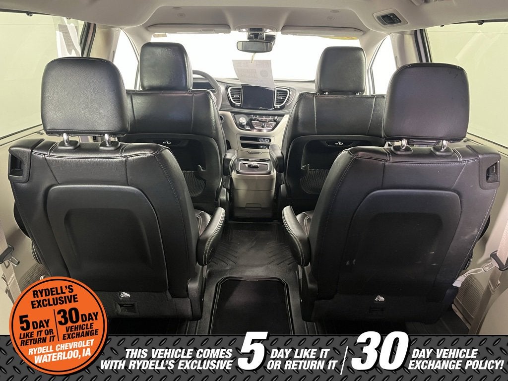 2022 Chrysler Pacifica Touring L