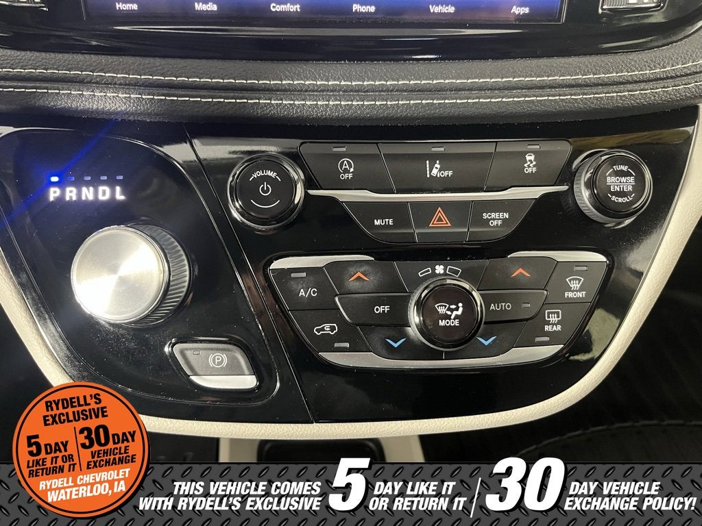 2022 Chrysler Pacifica Touring L