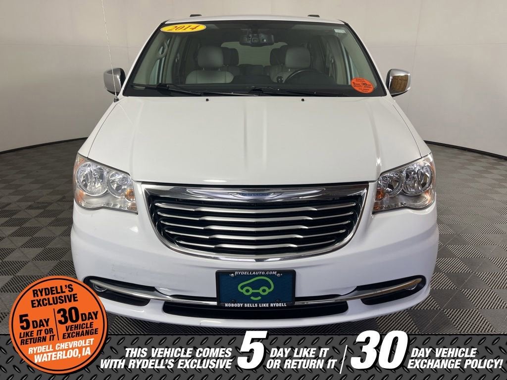2014 Chrysler Town & Country Touring-L