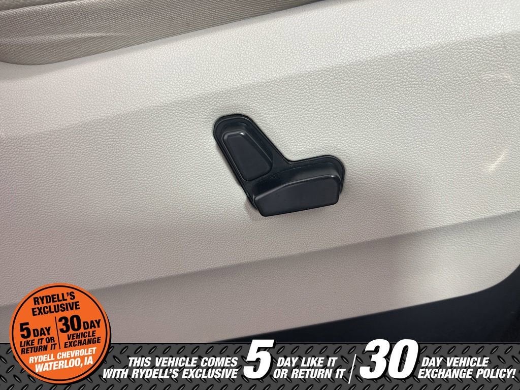 2014 Chrysler Town & Country Touring-L