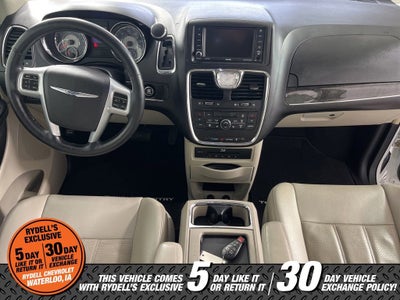 2014 Chrysler Town & Country Touring-L